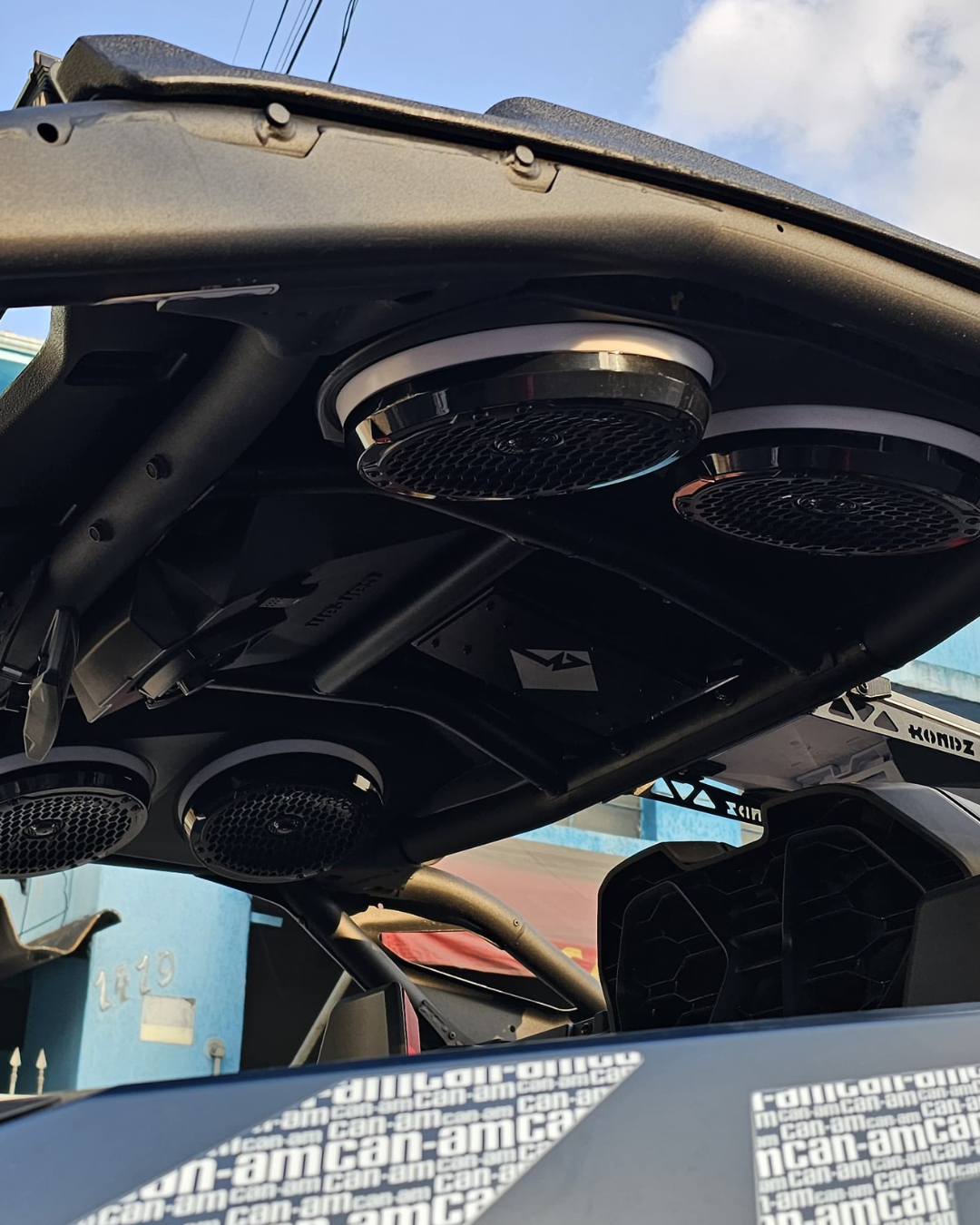 PEÇA "H" PARA INSTALAÇÃO DE SOM NO TETO PARA UTV CAN-AM MAVERICK R